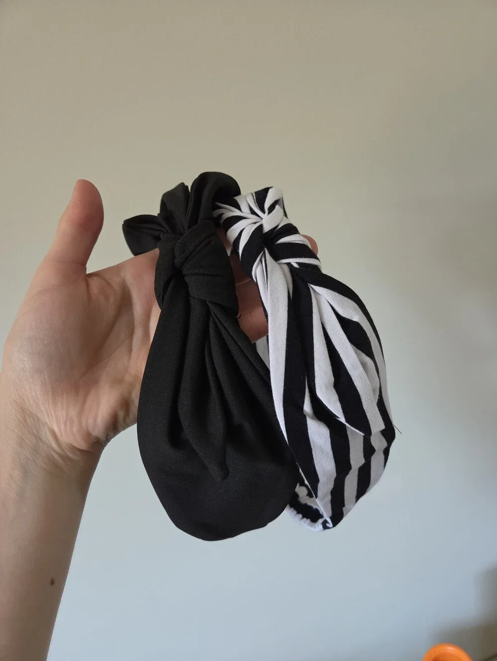 NWT Lele Sadoughi Set of 2 Betty Headbands Black & White Bow Stretch